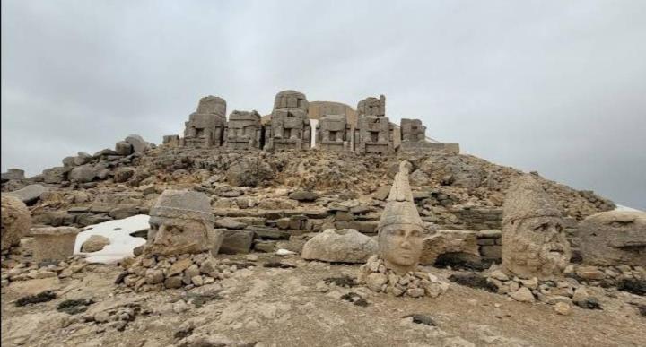 Nemrut Dagi Isik Pansi̇On Motel Karadut  Kültér fotó