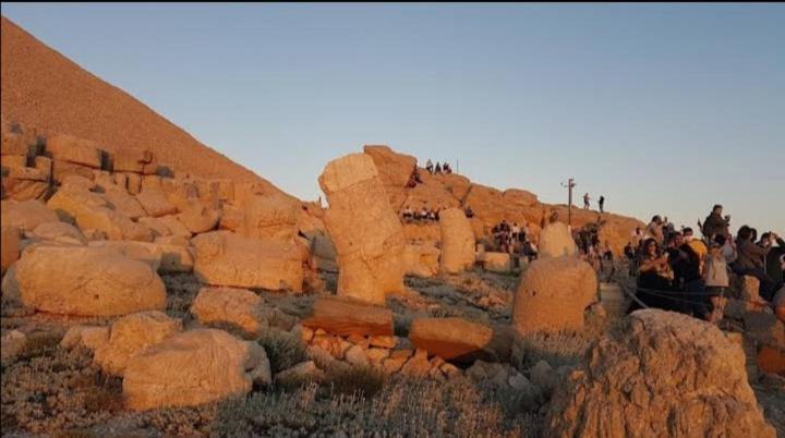 Nemrut Dagi Isik Pansi̇On Motel Karadut  Kültér fotó