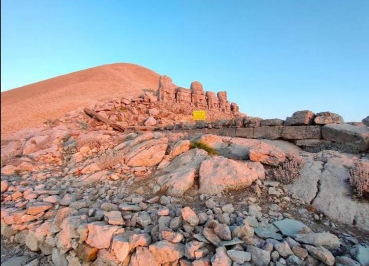 Nemrut Dagi Isik Pansi̇On Motel Karadut  Kültér fotó