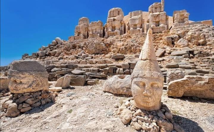 Nemrut Dagi Isik Pansi̇On Motel Karadut  Kültér fotó