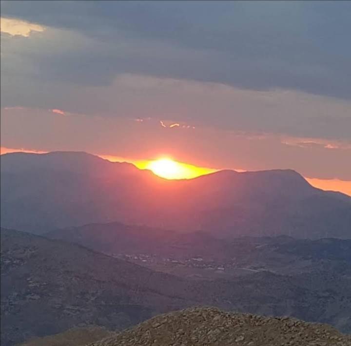 Nemrut Dagi Isik Pansi̇On Motel Karadut  Kültér fotó