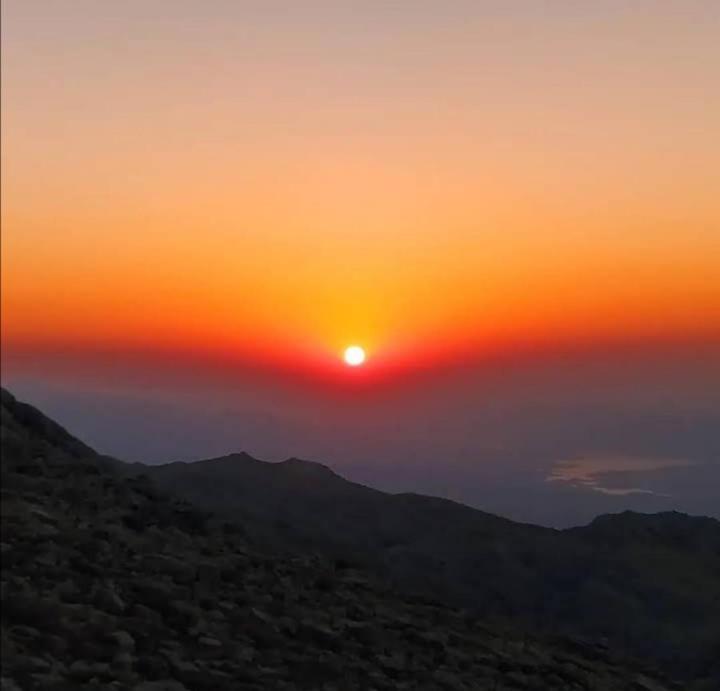 Nemrut Dagi Isik Pansi̇On Motel Karadut  Kültér fotó